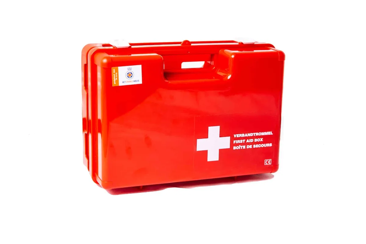 Een gesloten EHBO-koffer van Uniqcare